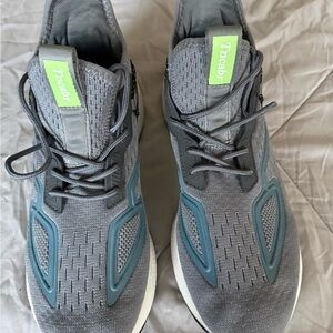Men's Gray and Blue Athletic Shoes
